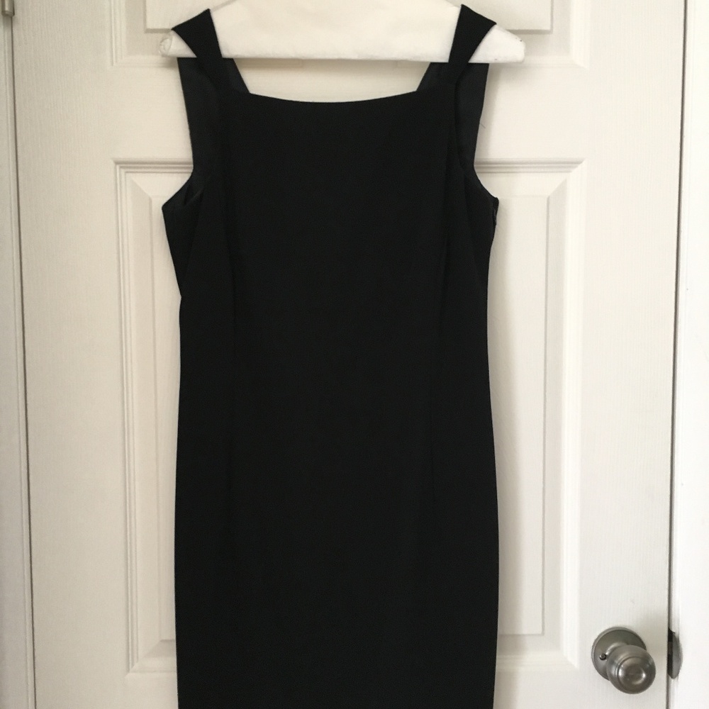 Ann Taylor Little Black Dress Size 4 c